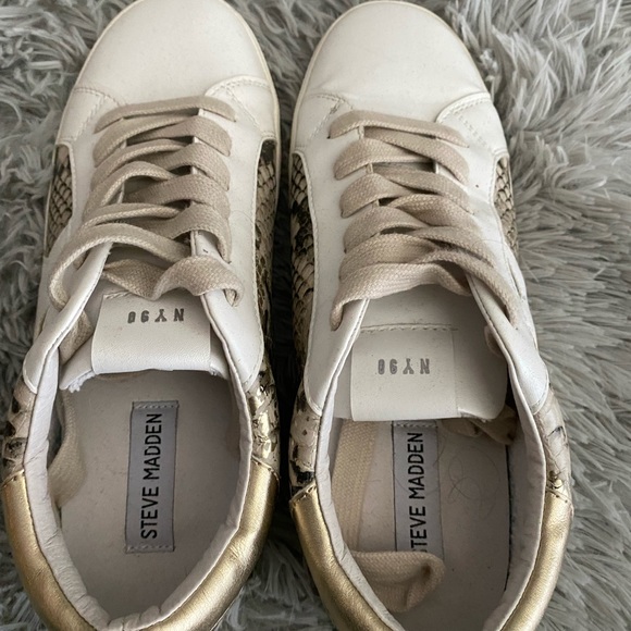 Steve Madden sneakers! - Picture 5 of 5
